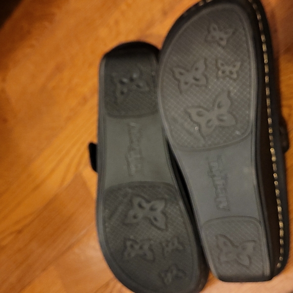 Alegria Shoes - Picture 6 of 7
